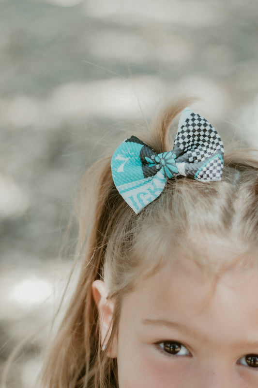 “Lucky 7” Piggy Bows