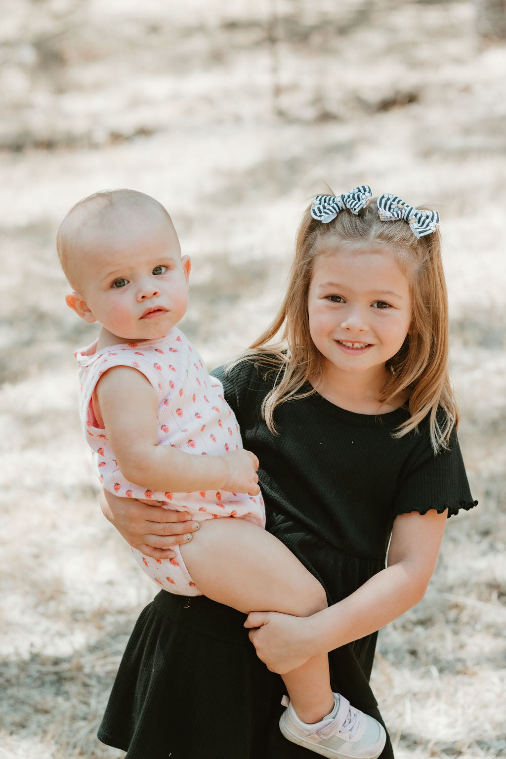 Black & White Stripe Daisy Piggies